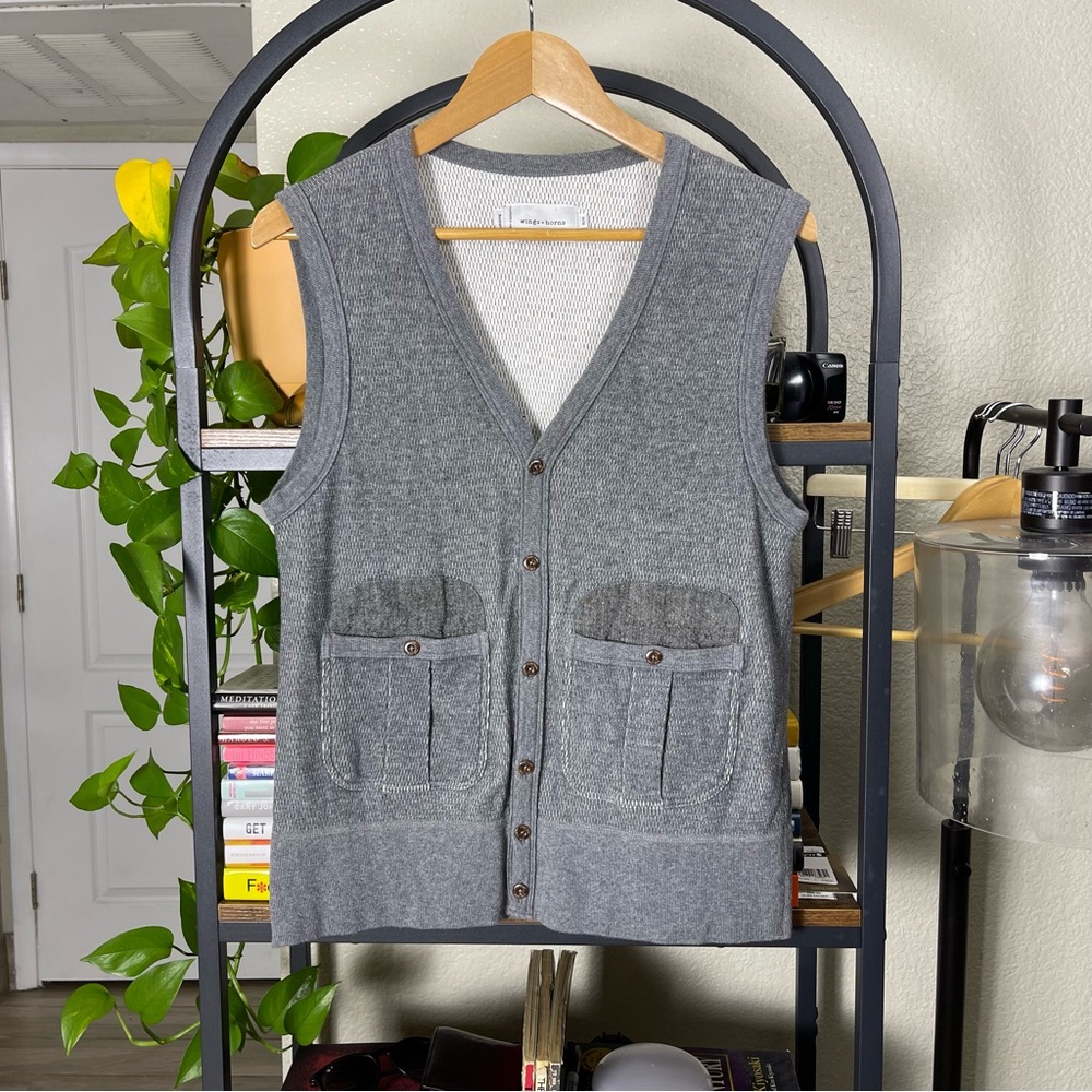 WINGS+HORNS GRAY COTTON HANDKNIT MENS SWEATER VEST SIZE M EUC
